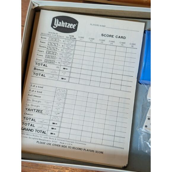 Vintage 1978 Yahtzee Game by Lowe Milton Bradley - Complete Good Condition - Picture 4 of 7